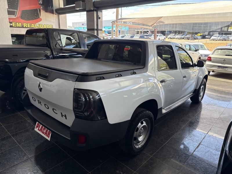 foto do OROCH 1.6 16V SCE FLEX PRO MANUAL 2024