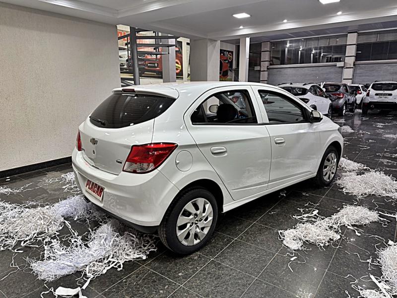 foto do ONIX JOY 1.0 8V FLEX MANUAL 2017