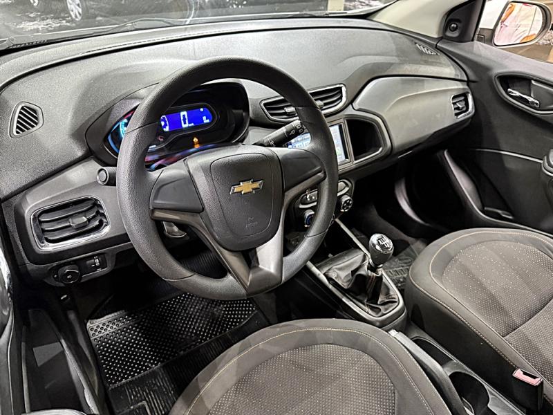 foto do ONIX JOY 1.0 8V FLEX MANUAL 2017