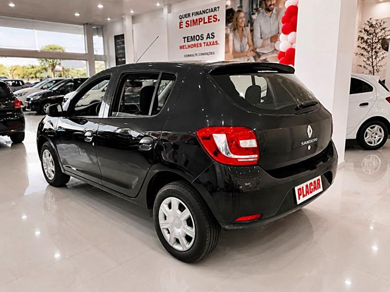 foto do SANDERO AUTHENTIQUE HI-POWER 1.0 MANUAL 2016