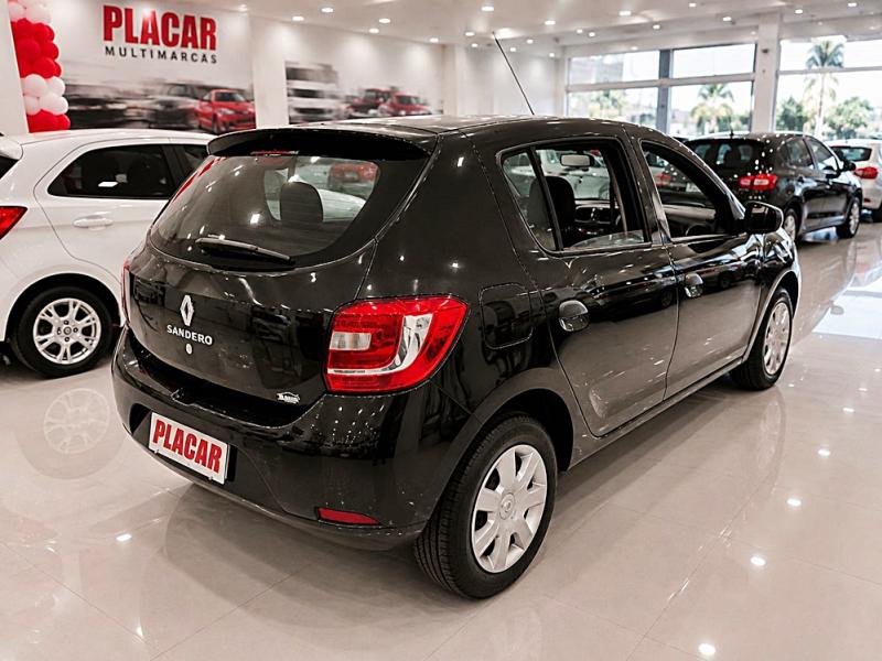 foto do SANDERO AUTHENTIQUE HI-POWER 1.0 MANUAL 2016