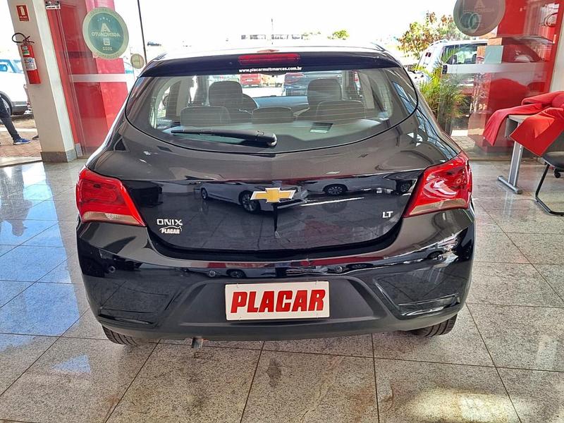 foto do ONIX LT 1.0 8V FLEX MANUAL 2019