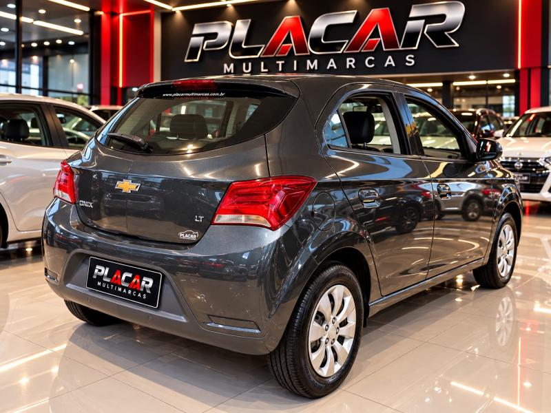 foto do ONIX LT 1.0 8V FLEX MANUAL 2019