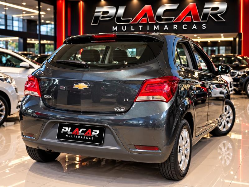 foto do ONIX LT 1.0 8V FLEX MANUAL 2019