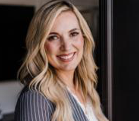 Hiring a Virtual Assistant: A 30-Day Blueprint to Save Time and Scale Smarter