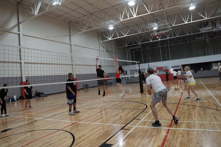Wednesday Indoor Volleyball Coed 4v4 FieldHouse [Aurora] Session 1 '24 Meet. Play. Chill