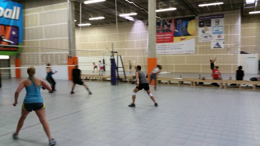 ARCHIVED Saturday Night Dropin Dive Volleyball 3/25 Meet. Play