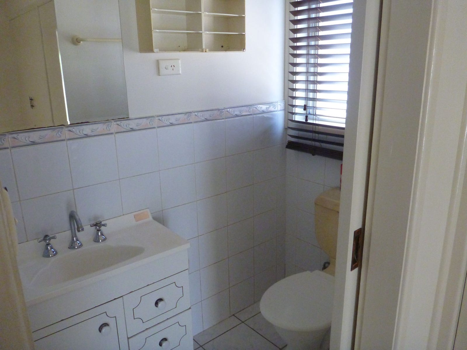 Private Rental in Broadbeach Waters, Qld 4218