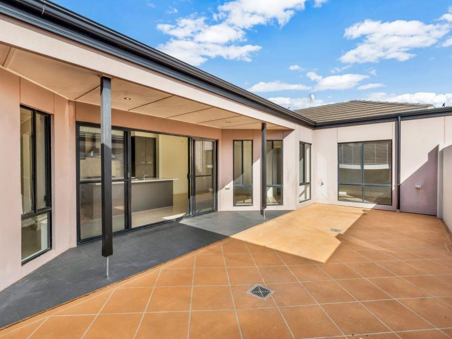 Private Rental in Munno Para West, SA 5115