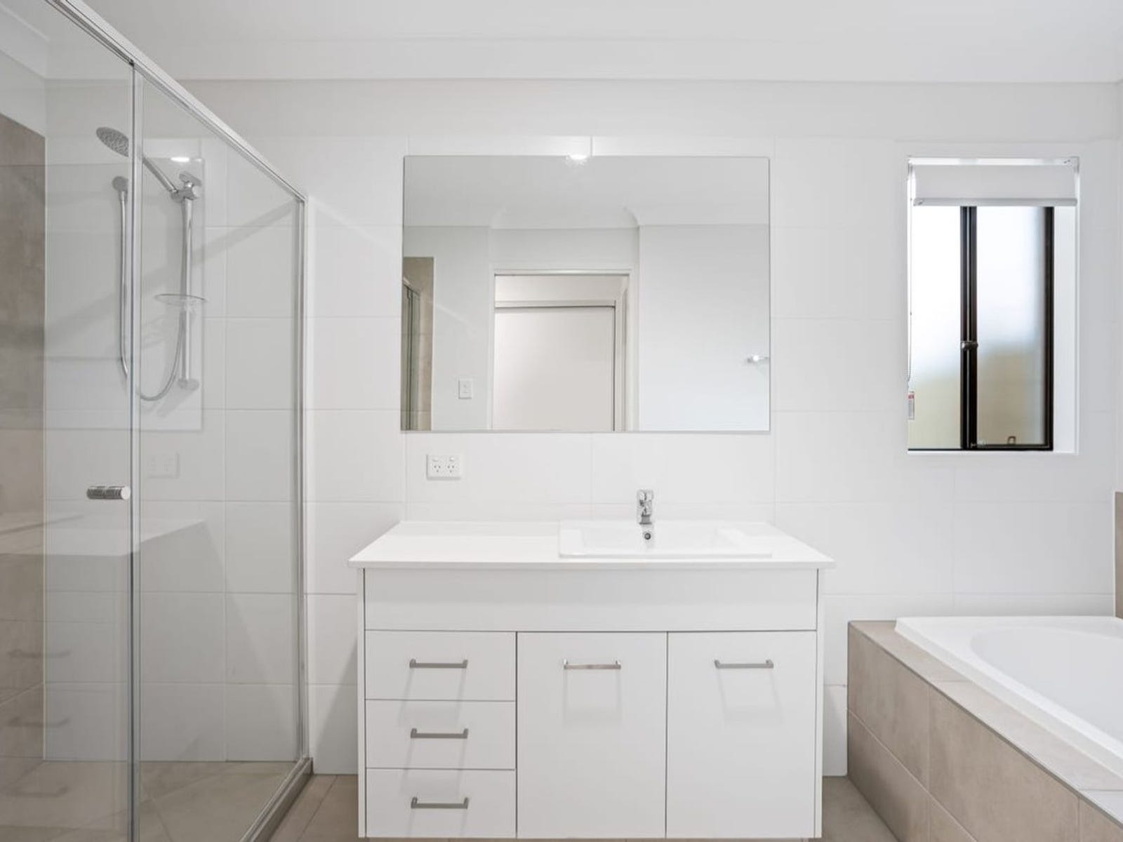 Private Rental in Flagstone, Qld 4280