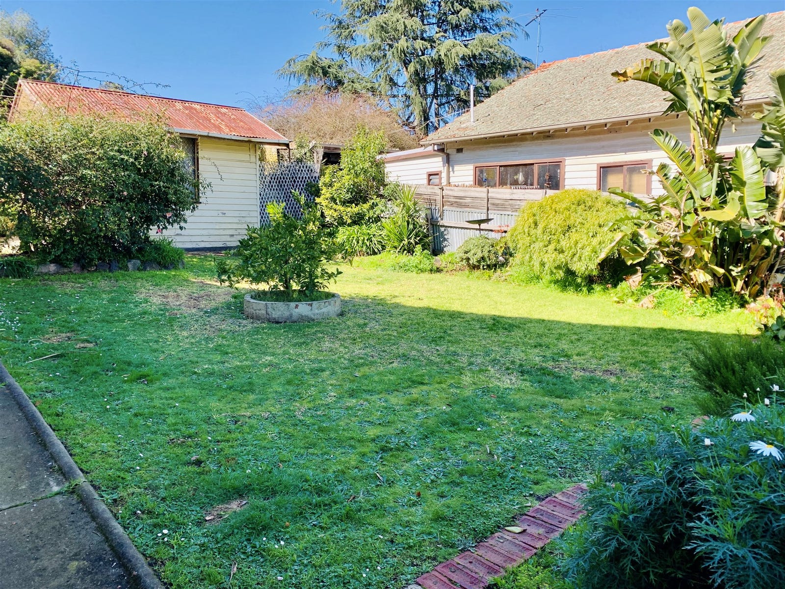 Property for Rent: Eltham, Vic 3095