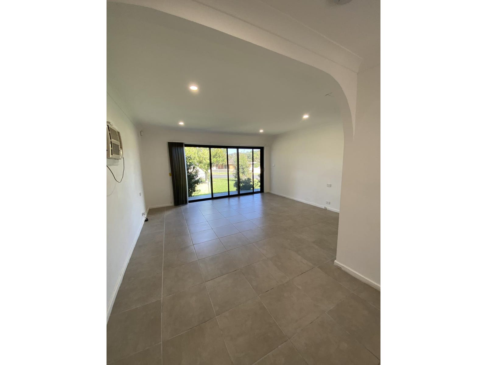 Property for Rent: Koonawarra, NSW 2530