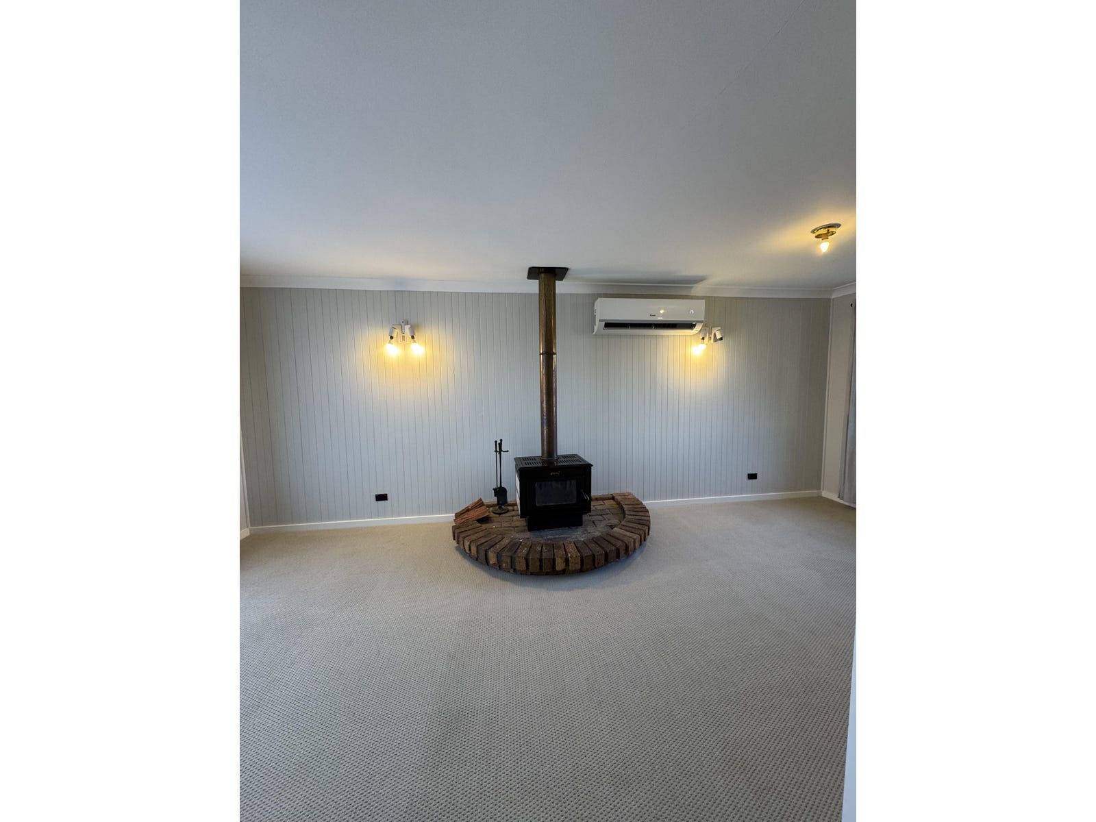 Property for Rent: Colo Vale, NSW 2575