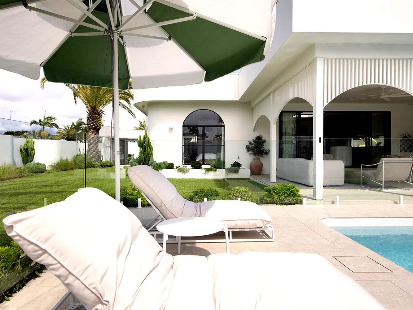 Private Rental in Mermaid Waters, Qld 4218