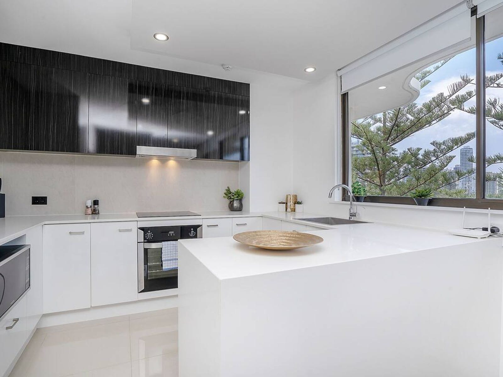 Private Rental in Surfers Paradise, Qld 4217