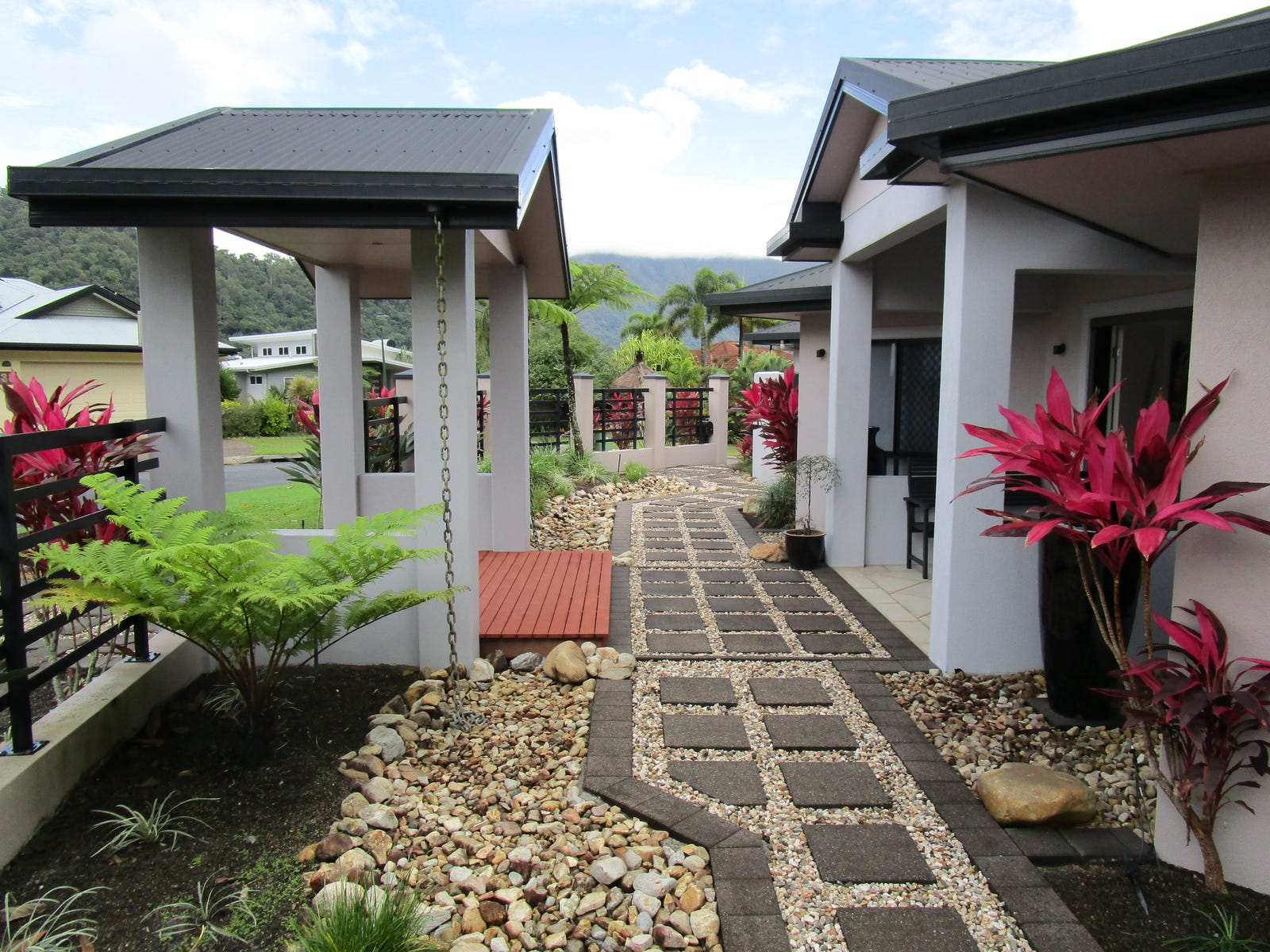Private Rental in Brinsmead, Qld 4870
