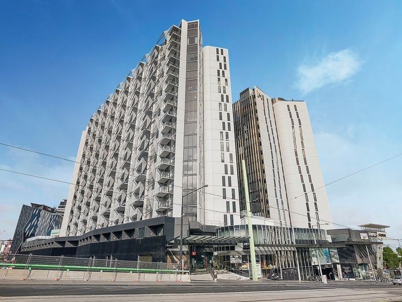 Private Listing - Docklands, Vic 3008