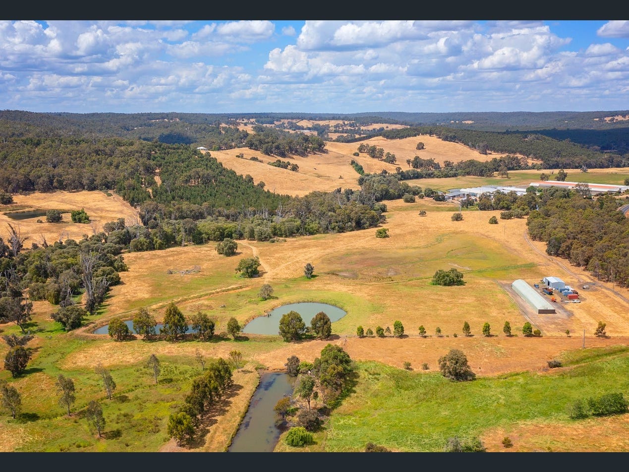 Private Real Estate - Queenwood, WA 6239