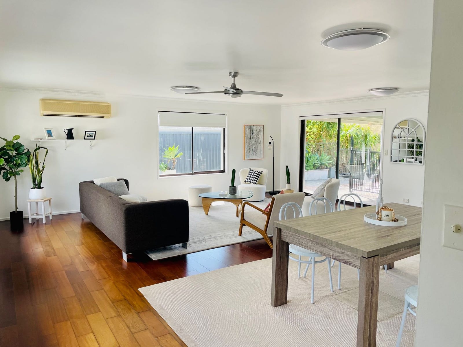 Private Rental in Mermaid Waters, Qld 4218