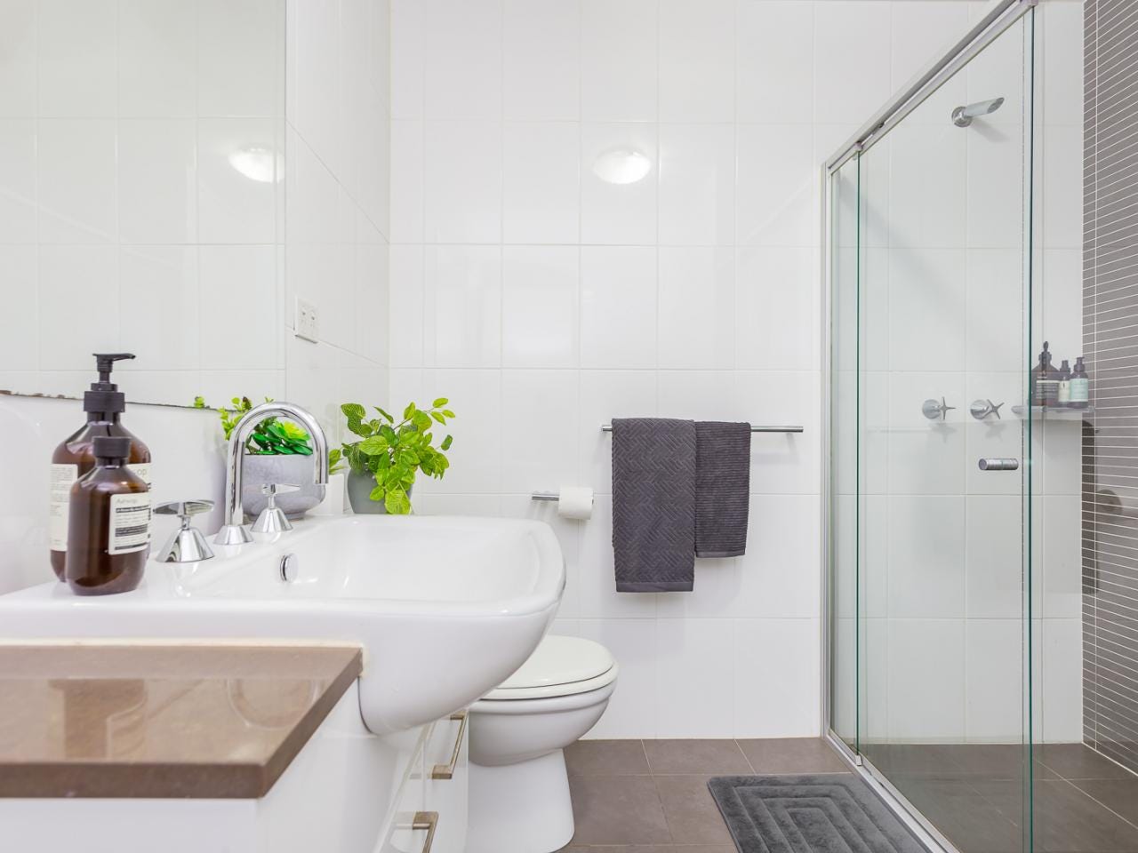 Private Rental in Newtown, NSW 2042