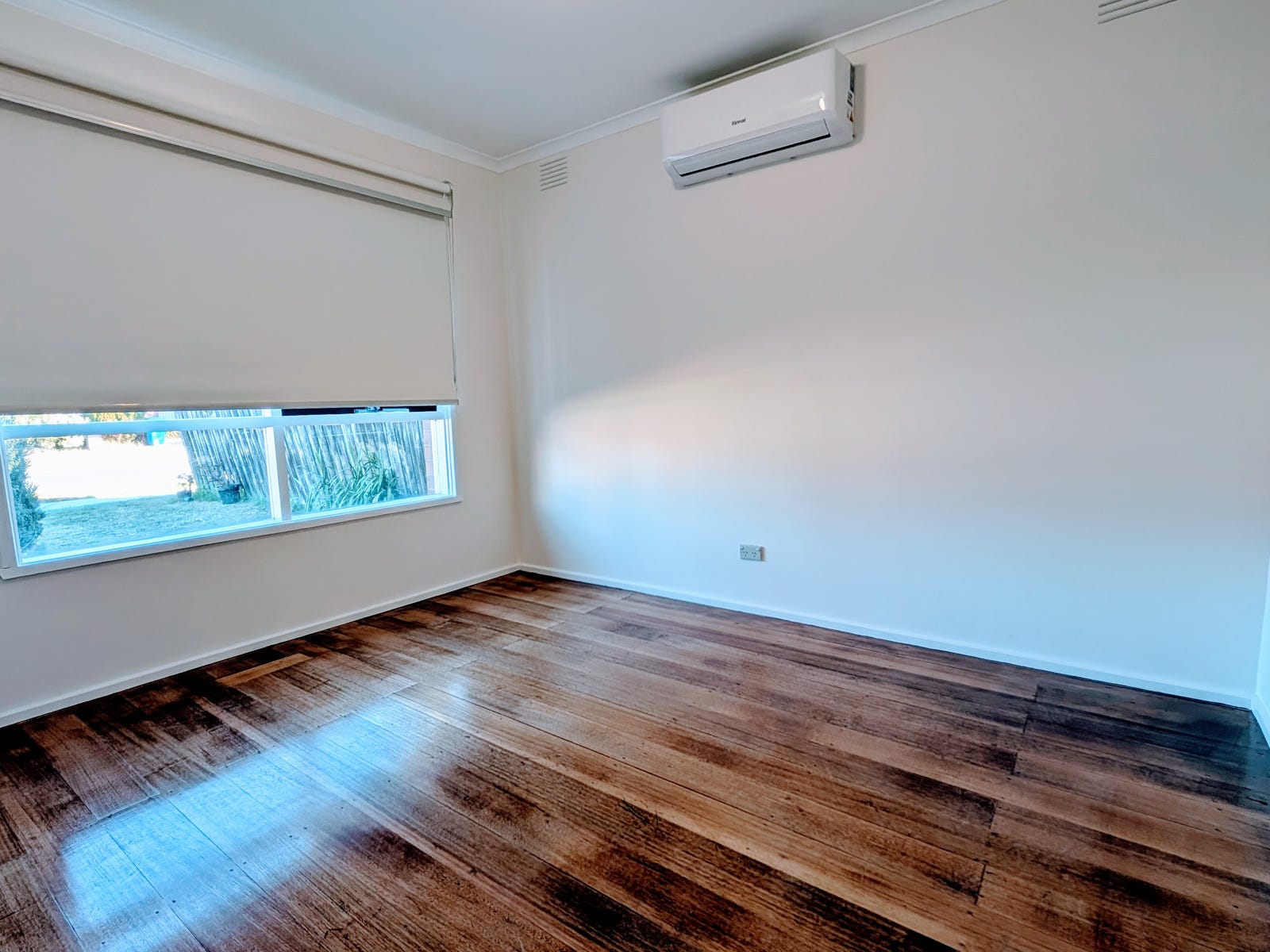 Property for Rent: Cranbourne, Vic 3977