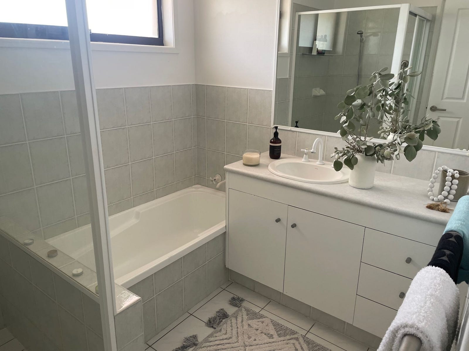 Private Rental in Mermaid Waters, Qld 4218