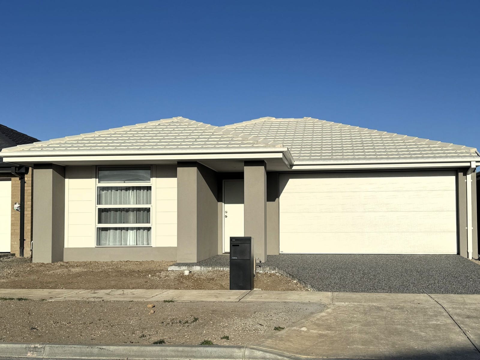 Land for sale - Clyde North, Vic 3978