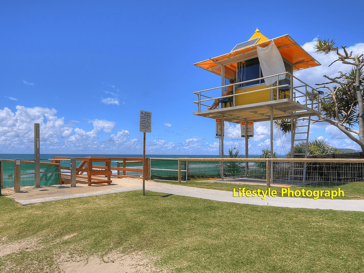 Private Rental in Mermaid Waters, Qld 4218