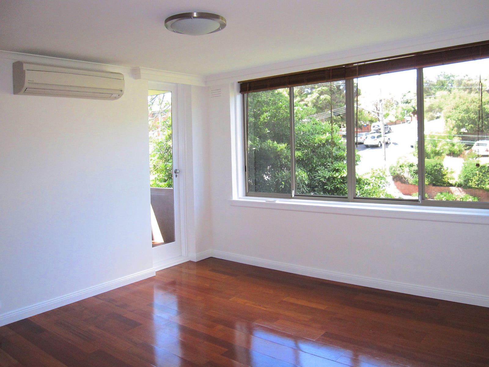 Property for Rent: Hawthorn, Vic 3122