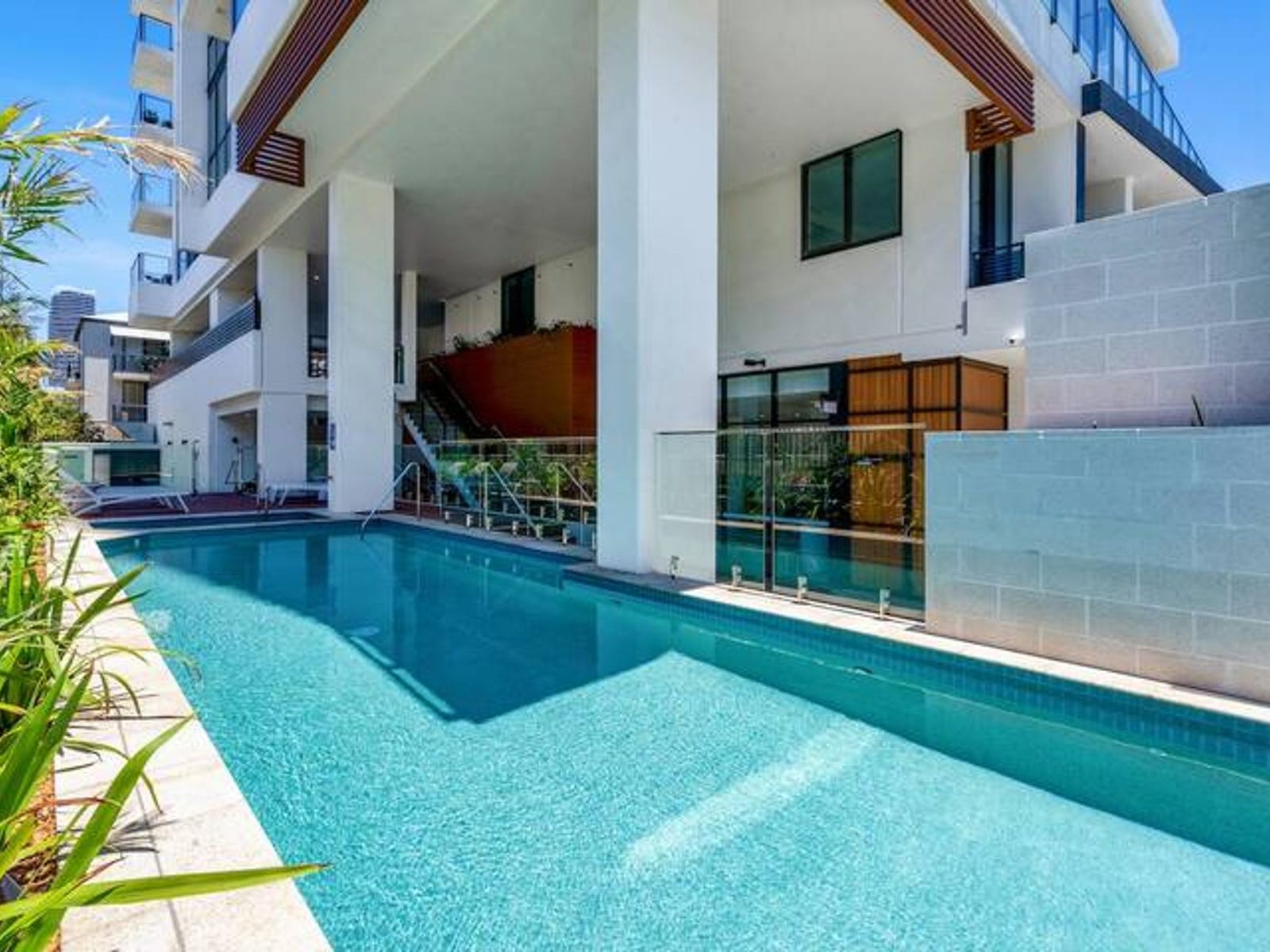 Private Rental in Broadbeach, Qld 4218