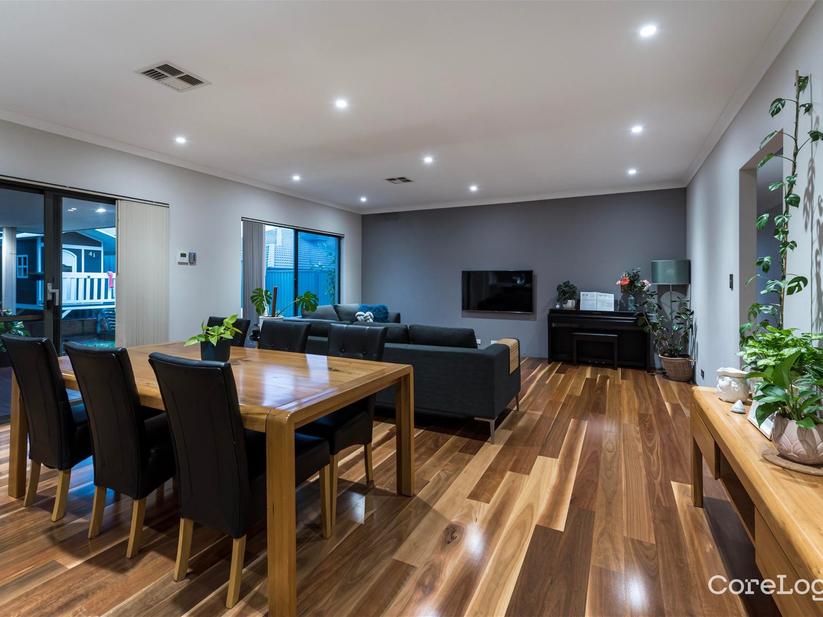 Private Rental in Bullsbrook, WA 6084