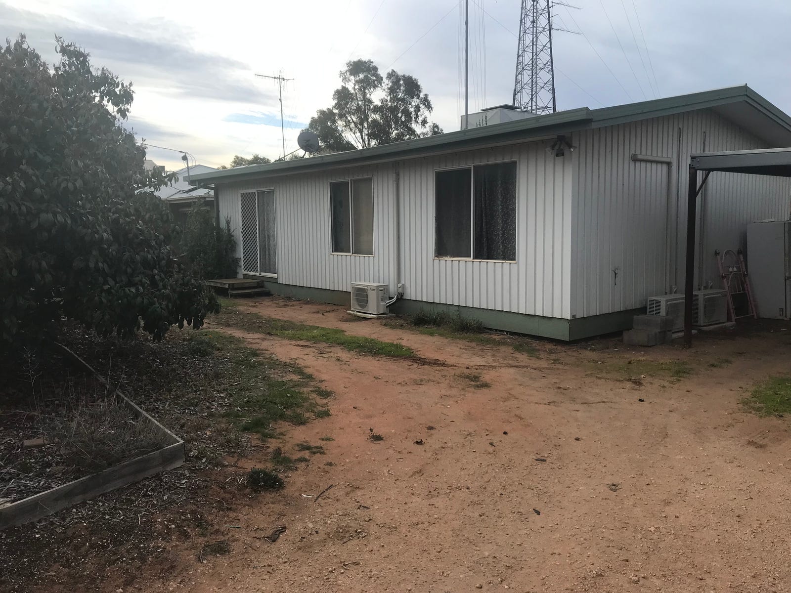 Private Real Estate - Robinvale, Vic 3549