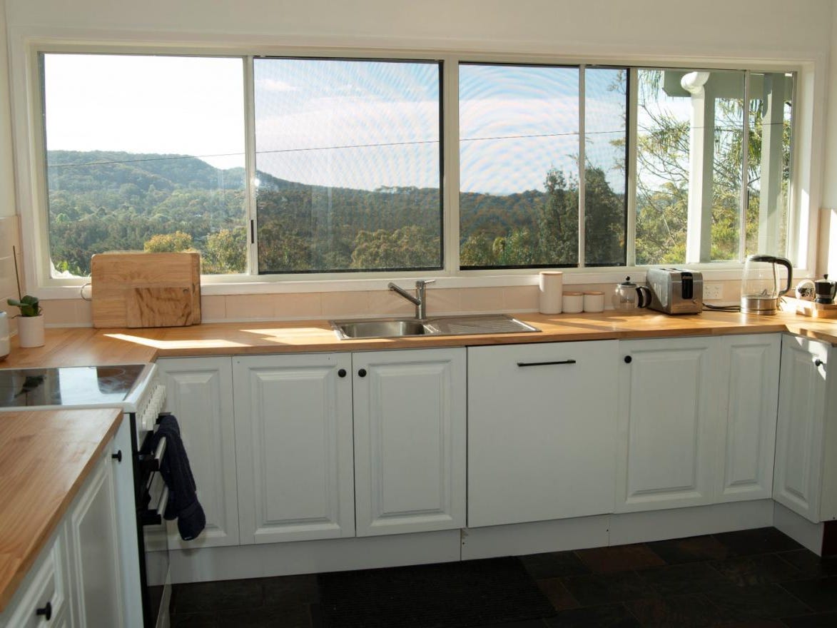 Private Rental in Forresters Beach, NSW 2260