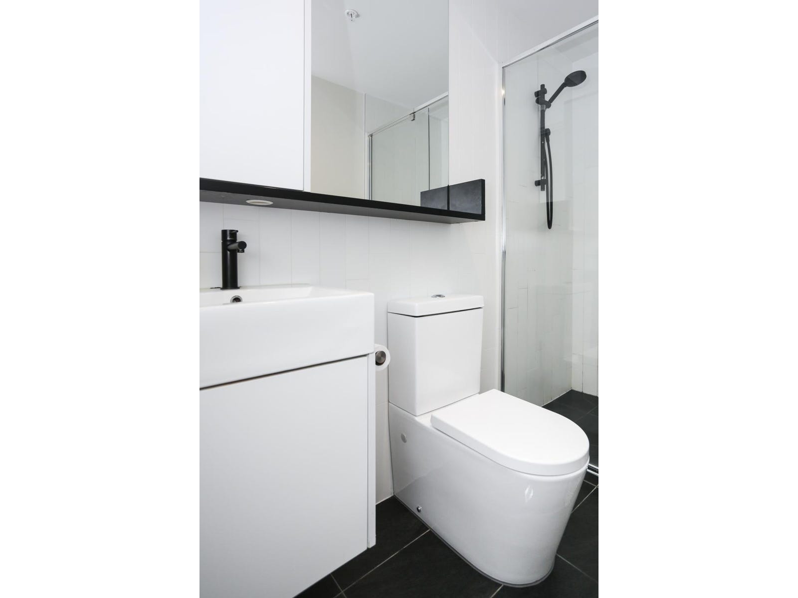 Property for Rent: St Kilda, Vic 3182