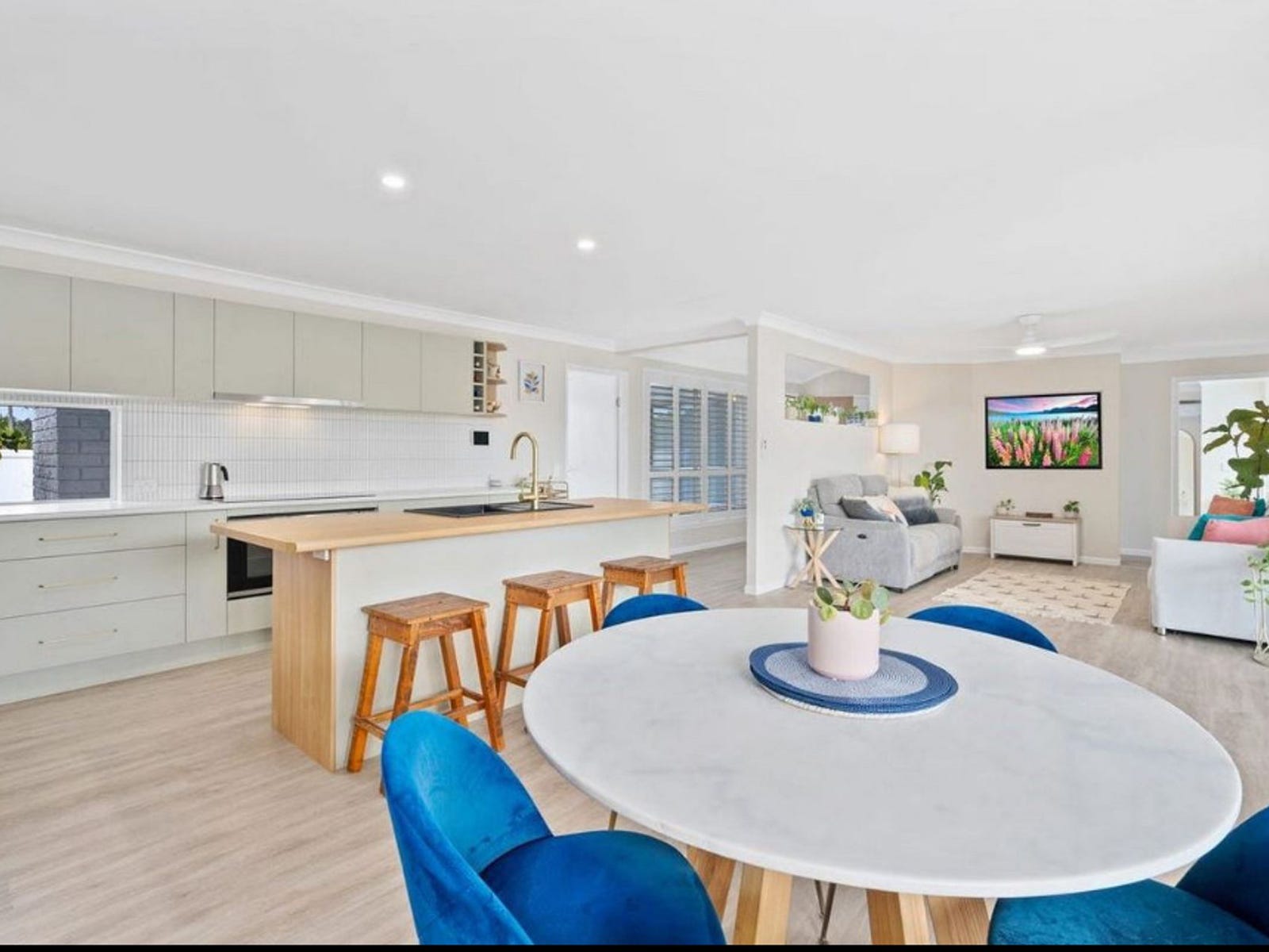 Private Rental in Burleigh Waters, Qld 4220