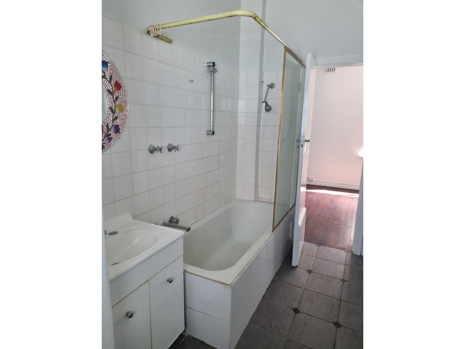 Property for Rent: East Perth, WA 6004