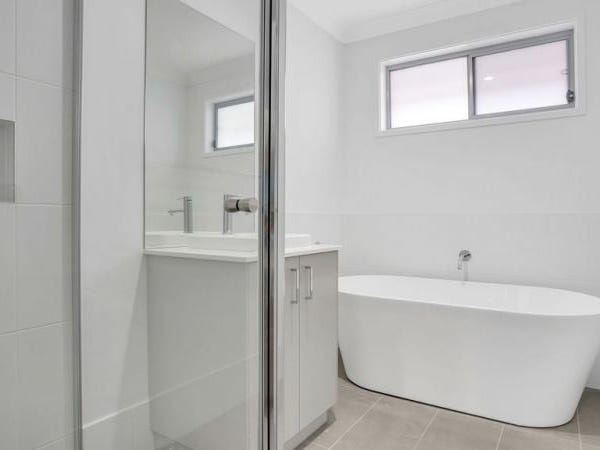 Property for Rent: Old Bar, NSW 2430
