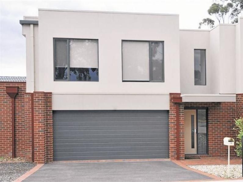 Private Listing - Golden Square, Vic 3555