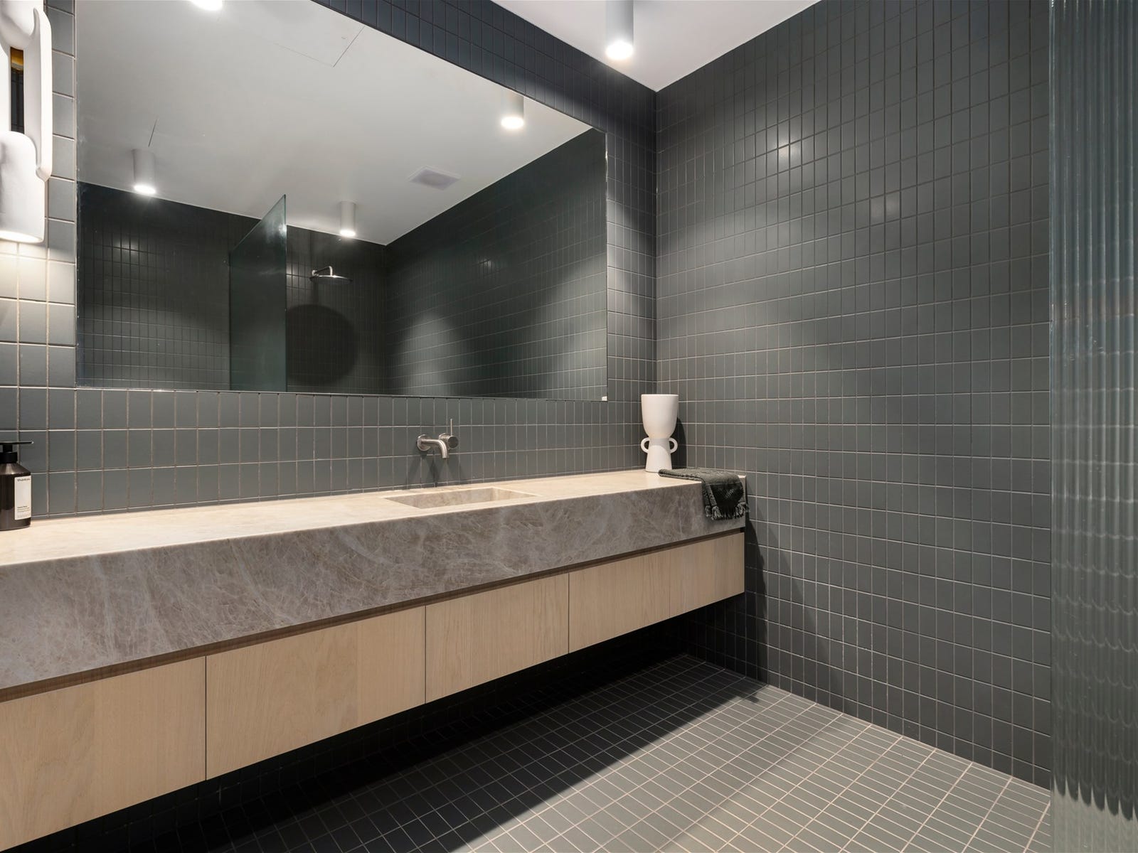 Private Rental in Cremorne, Vic 3121
