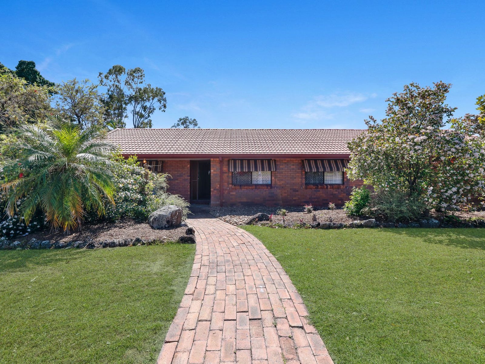 Private Rental in Helensvale, Qld 4212
