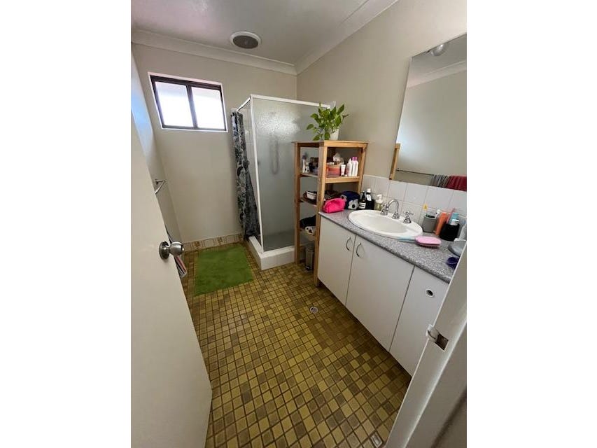 Private Rental in Melville, WA 6156