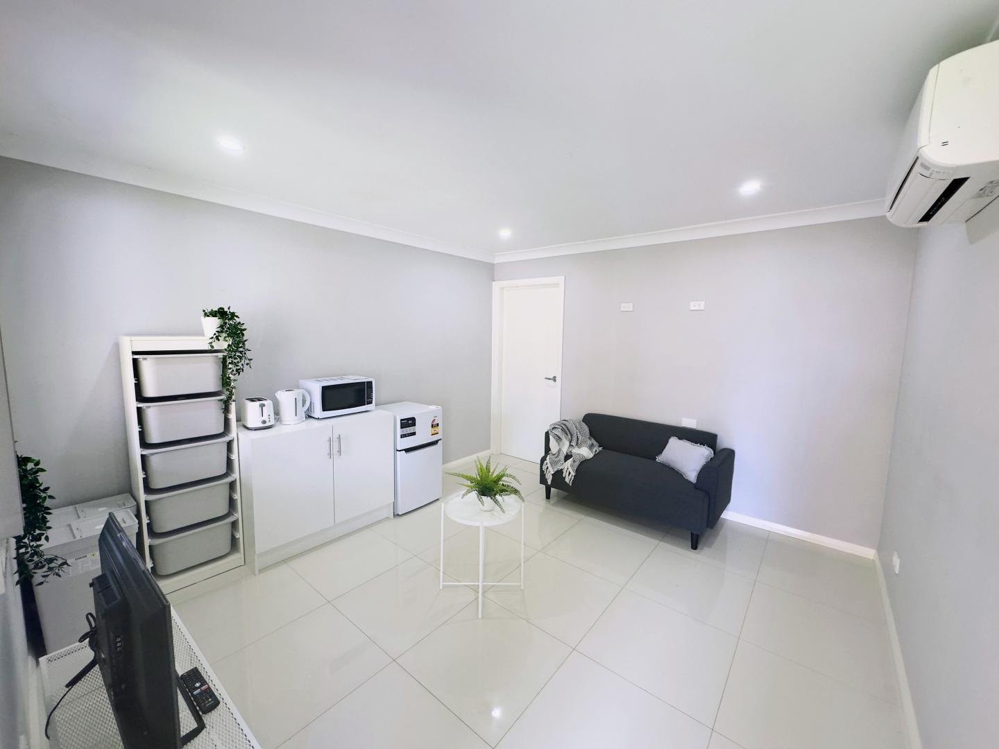 Private Rental in Cabramatta West, NSW 2166