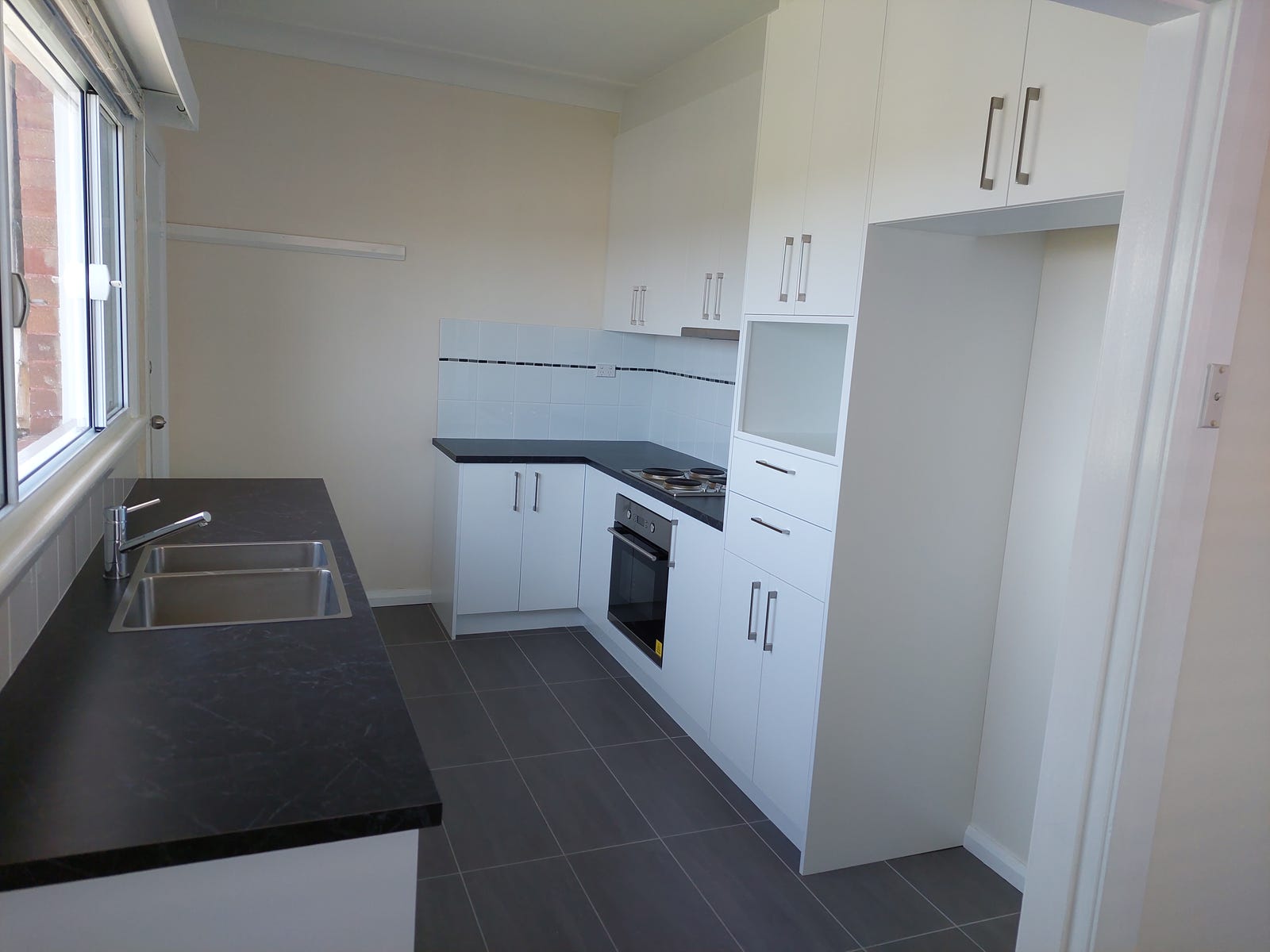 Private Rental in Coniston, NSW 2500
