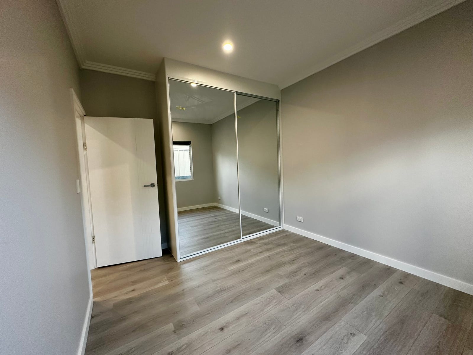Property for Rent: Canley Heights, NSW 2166