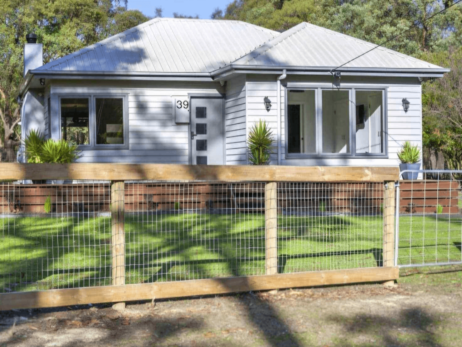 Private Real Estate - Buninyong, Vic 3357