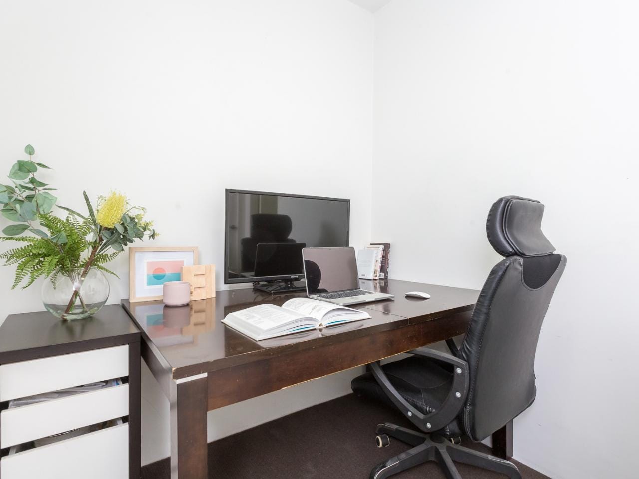 Private Rental in Newtown, NSW 2042