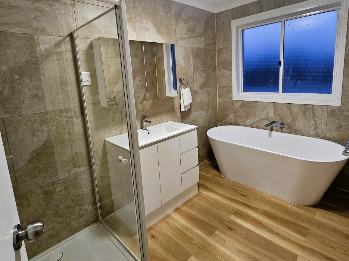 Private Rental in Mount Helen, Vic 3350