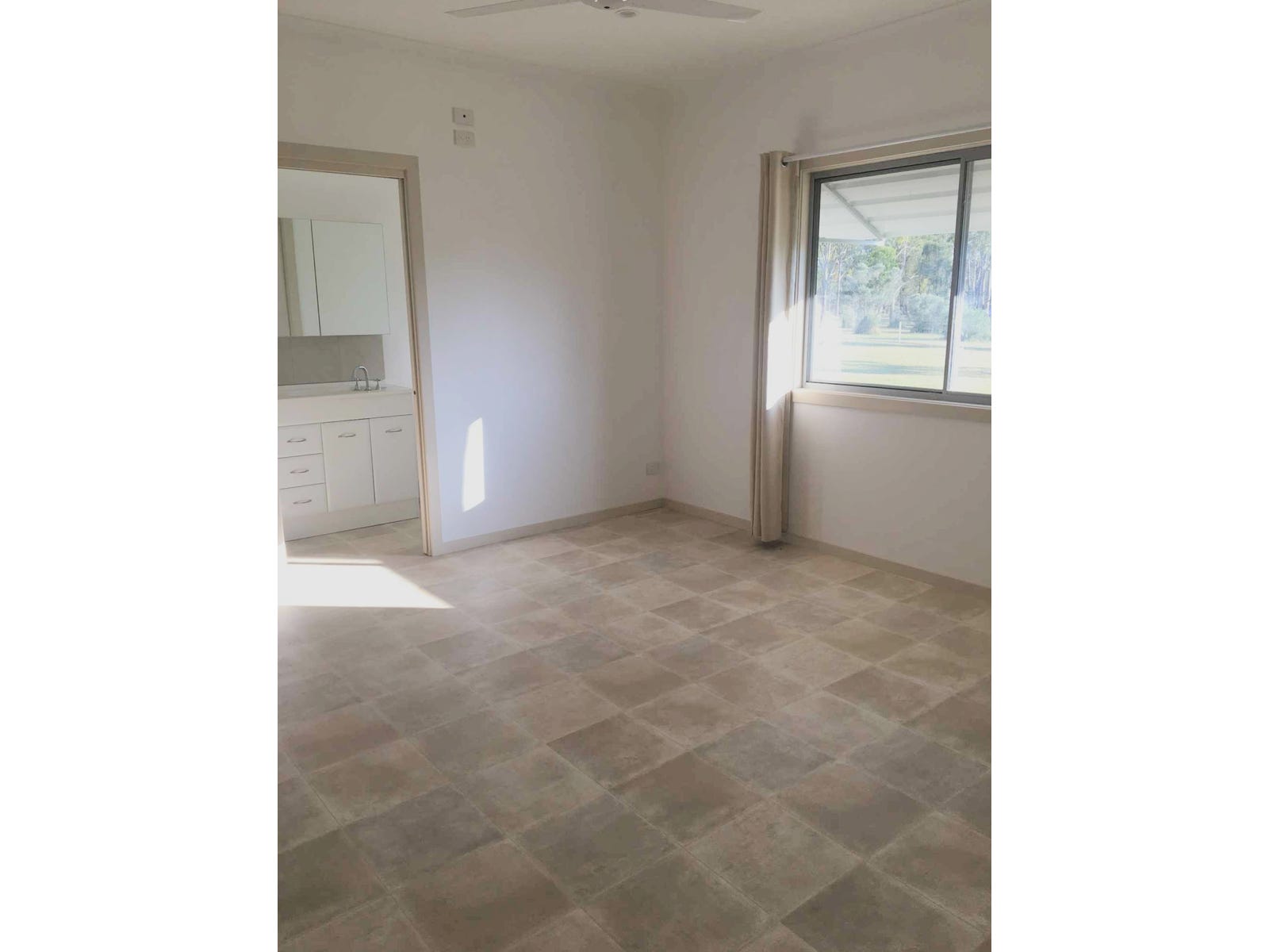 Private Rental in Pratten, Qld 4370