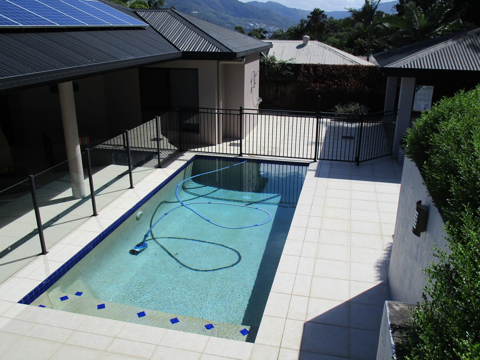 Private Rental in Brinsmead, Qld 4870