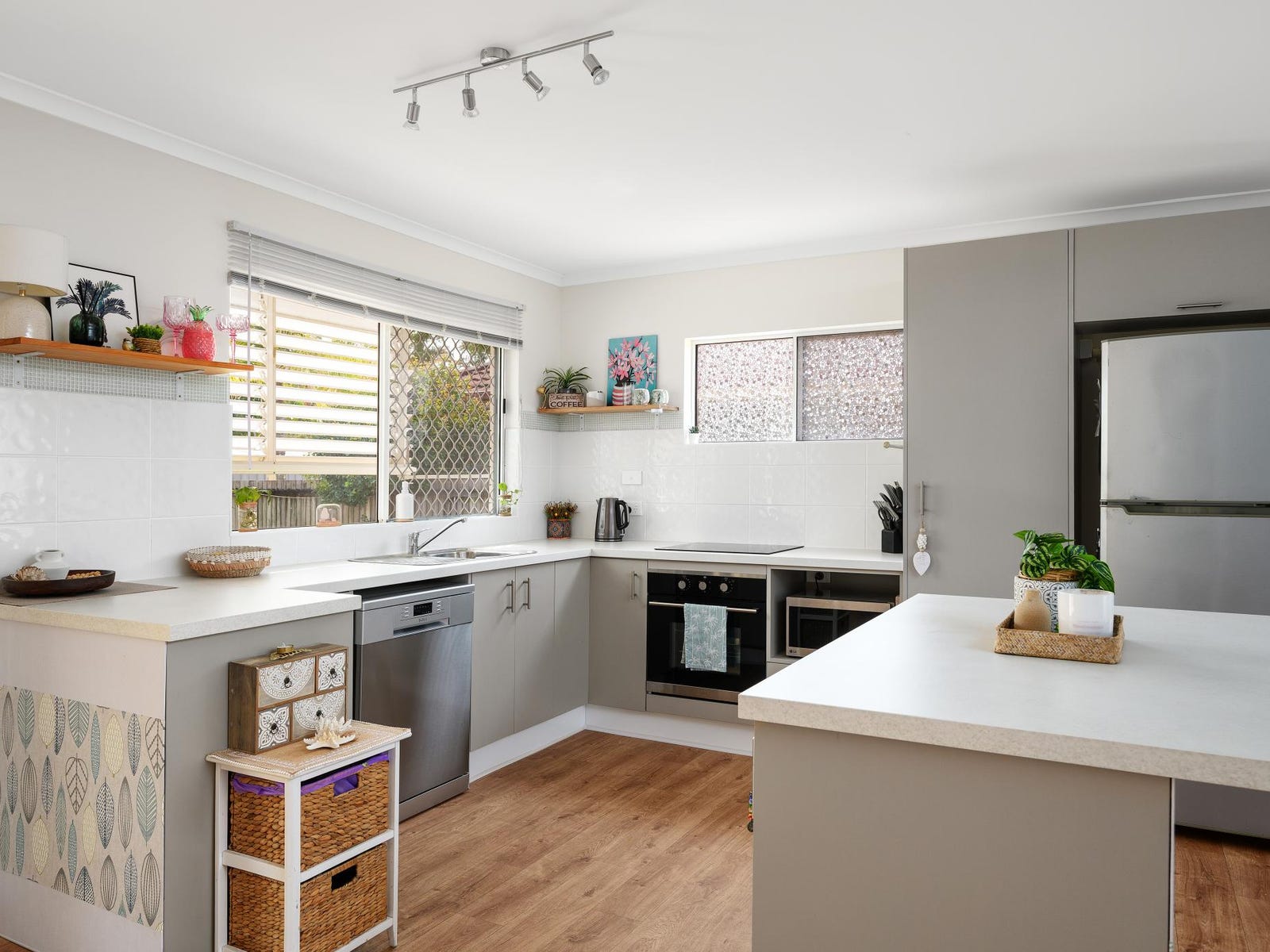 Rental Property - pTin Can Bay, Qld 4580